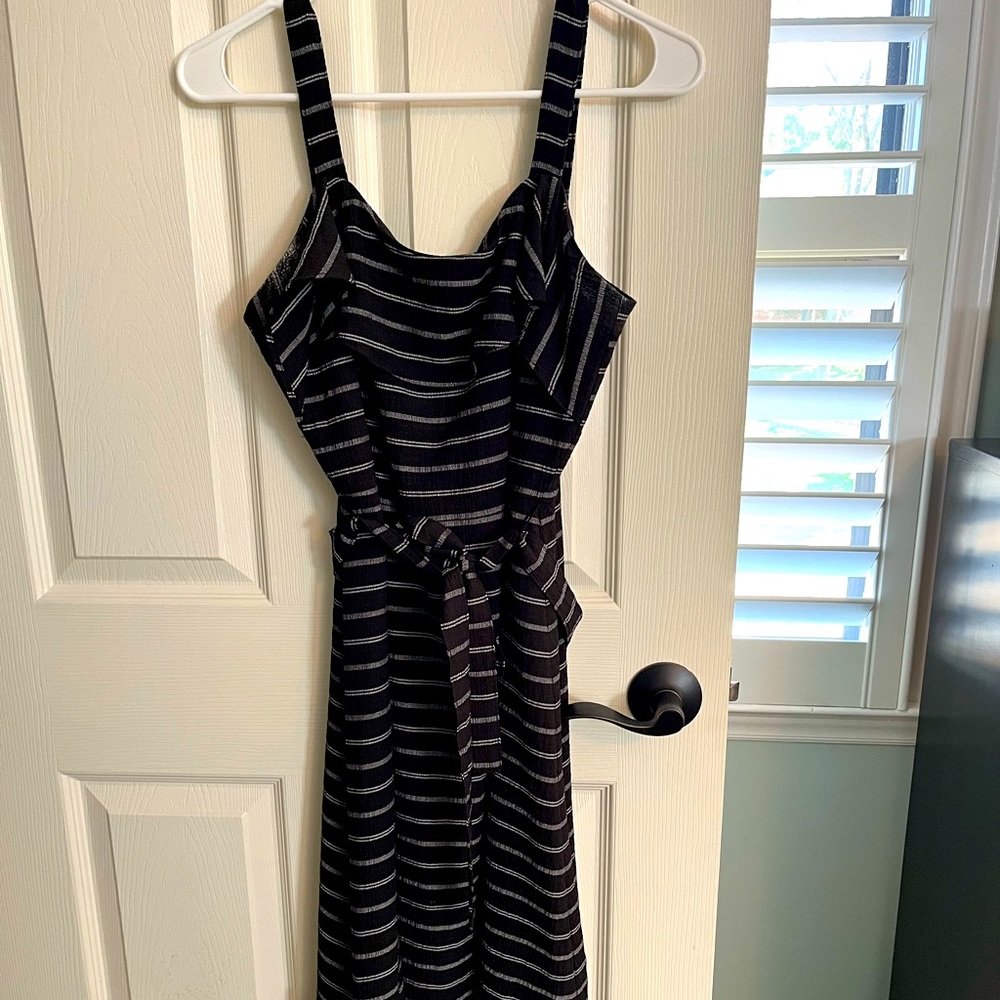 Woman Banana Republic black and white summer dress size small